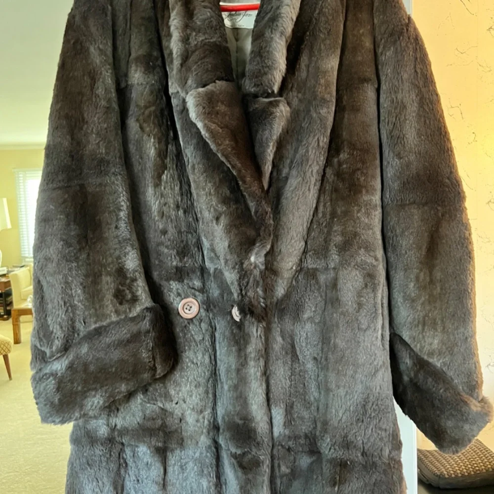 Long Rabbit coat - Picture 2 of 12